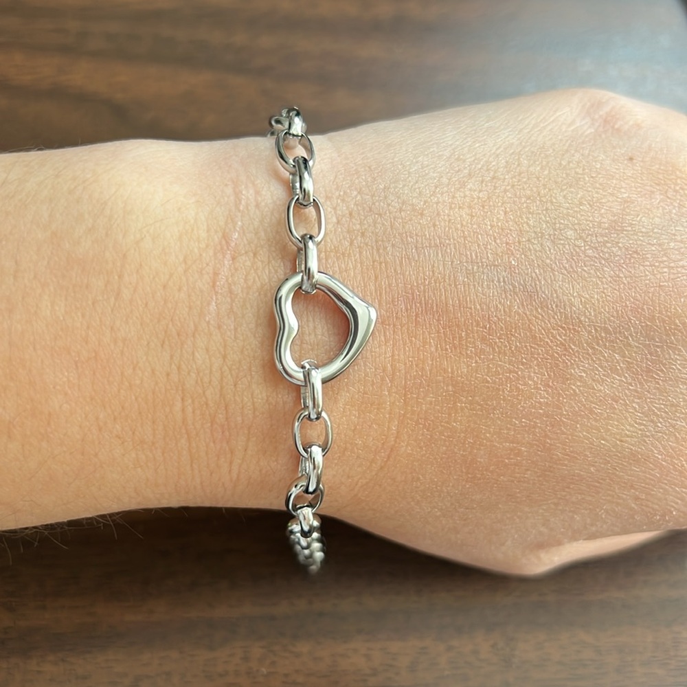 stainless steel link bracelet with heart